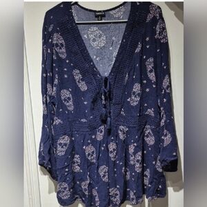 TORRID- SKULL BLOUSE